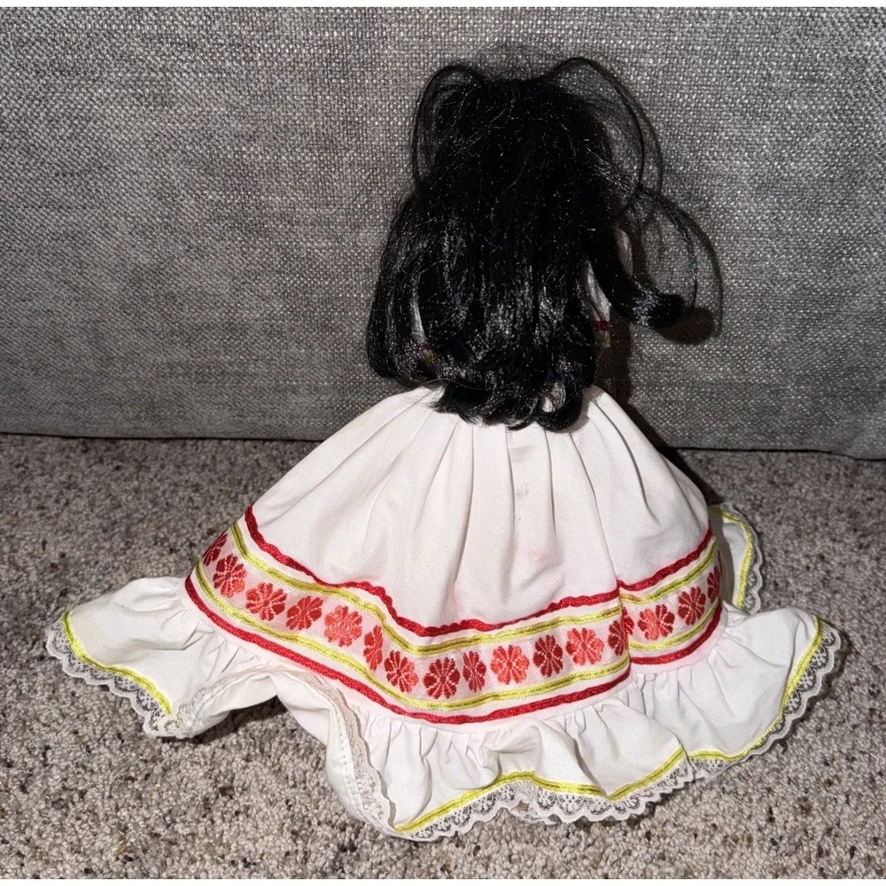 Mattel's 1992 Fantastica Teresa Hispanic Barbie Doll #3186 *READ*